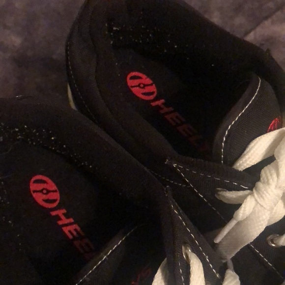 Heelys black/red size 11 - Picture 7 of 7